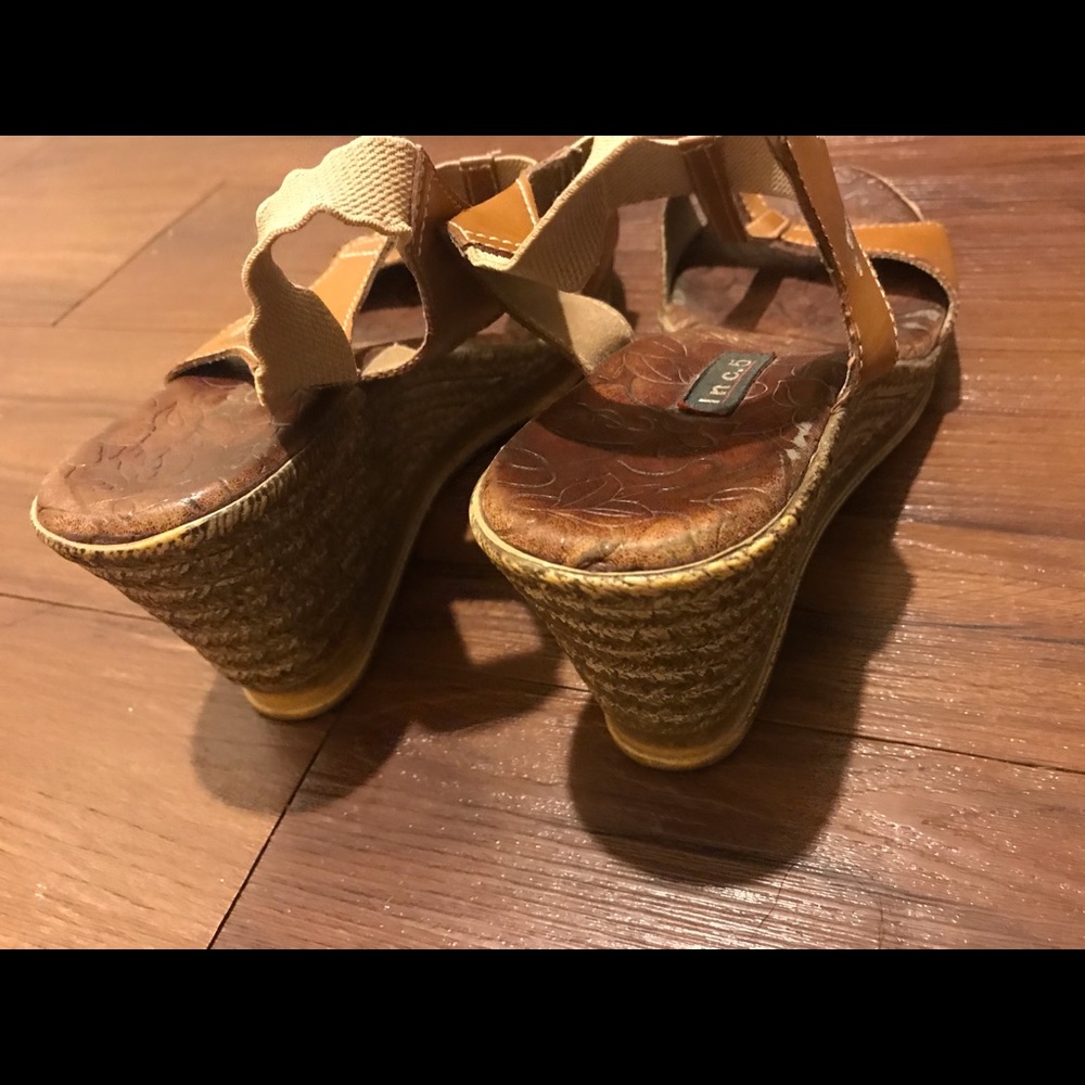 Brown wedges